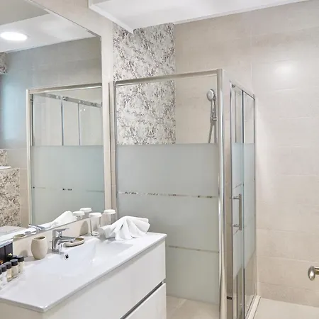 Hotel Azaleea Mamaia Nord 3*